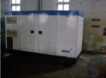 昭阳康明斯150kw大型柴油二手发电机组 昭阳康明斯150kw大型柴油二手发电机组